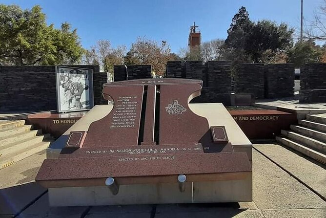 Half-Day Guided Tour of Johannesburg and Soweto Township - Tips for Your Tour