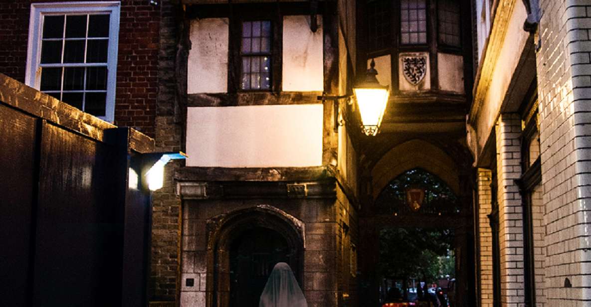 London: 2-Hour Farringdon Paranormal Activity Tour - Meeting Point and Logistics