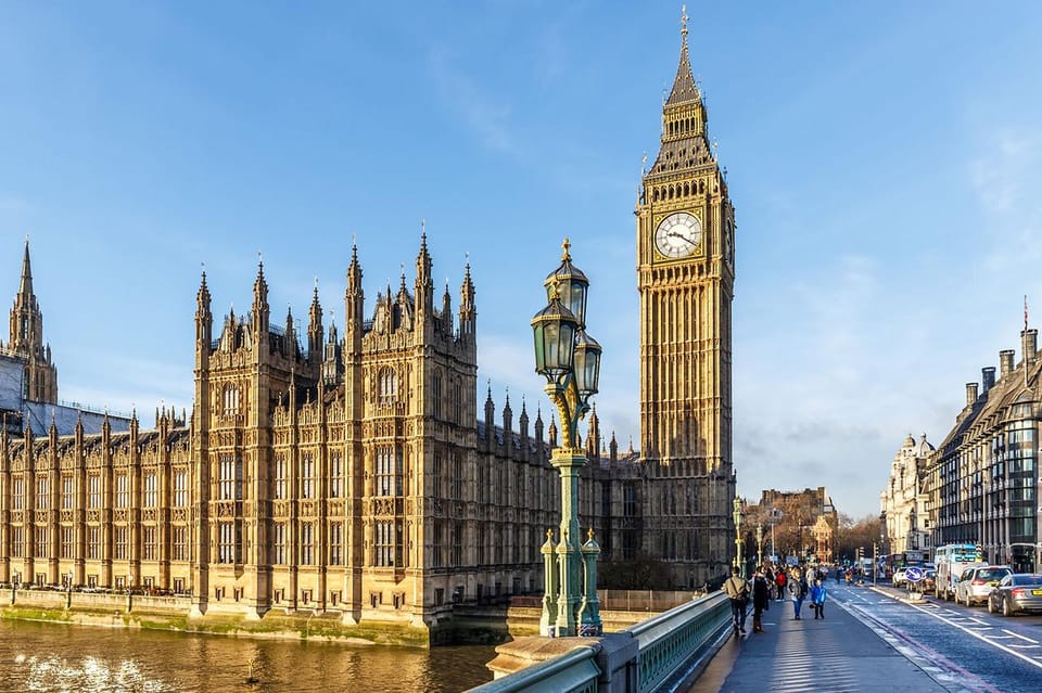 London: Taxi 50+ Sights Private Tour & Thames River Cruise - Sum Up