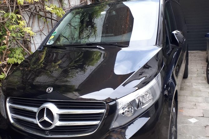 Luxury Minivan From Charleroi Airport to the City of Brussels - Door-to-door Service