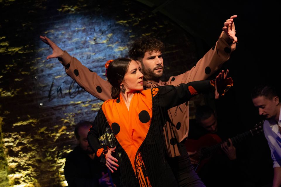 Madrid: the Cueva De Lola Flamenco Show Tickets With Drink - Additional Tips