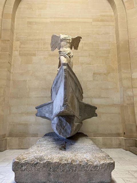 Paris: Guided Tour in Portuguese at the Louvre - Semi-Private - Frequently Asked Questions