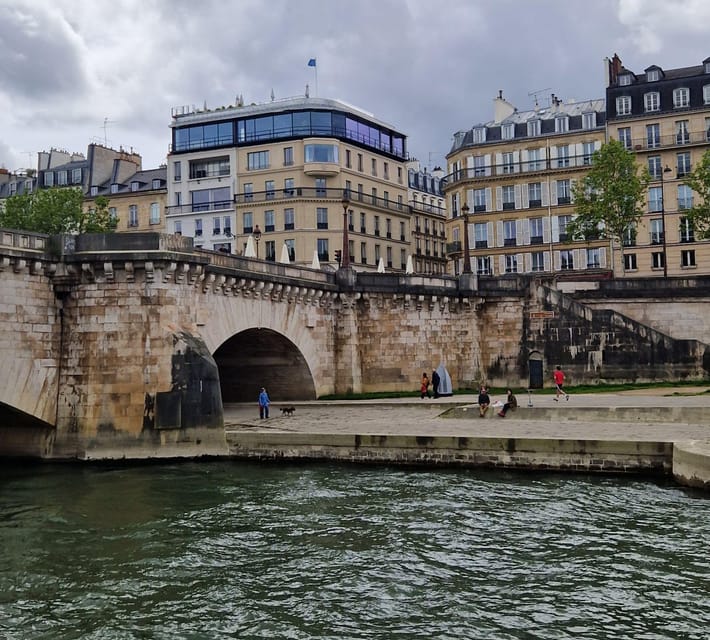 Paris: Private Cruise on the Seine - Restrictions and Accessibility