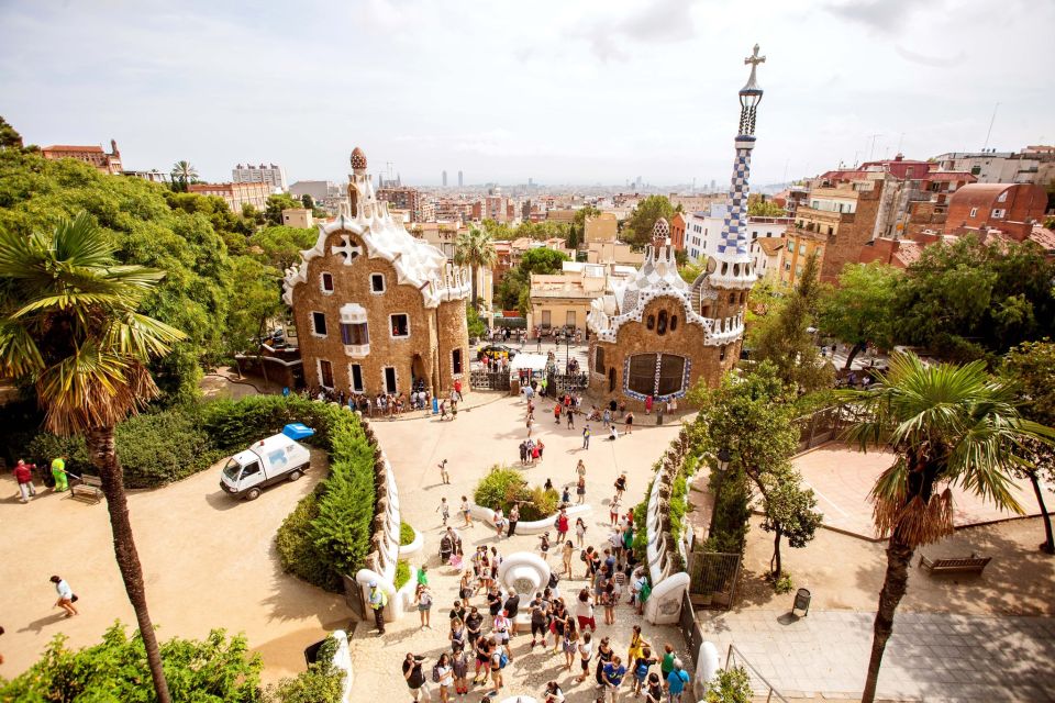 Park Güell: Guided Tour With Skip-The-Line Entry Ticket - Panoramic City Views