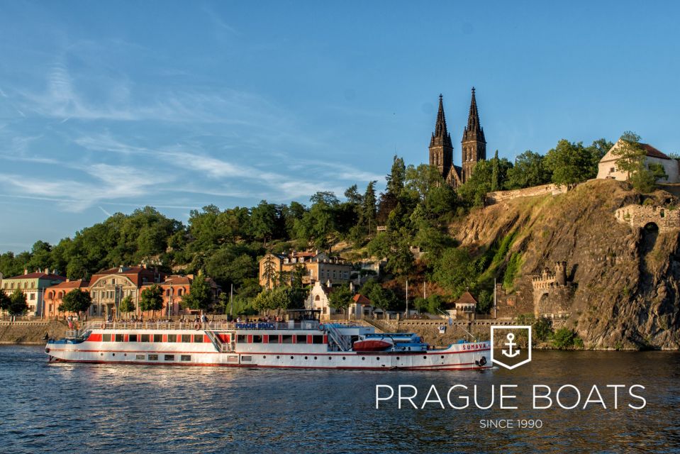 Prague: 3-Hour Evening River Cruise With Dinner - What to Expect