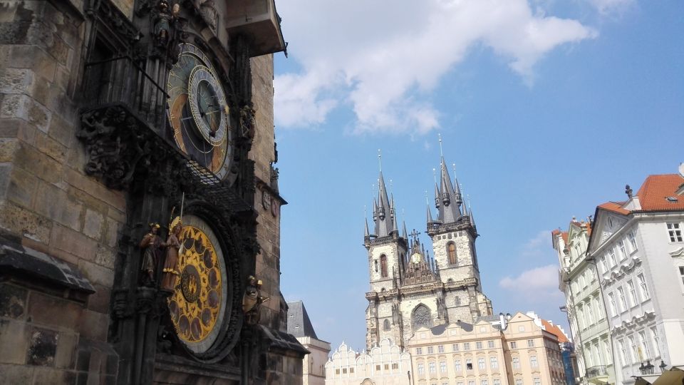 Prague: Vintage Car Ride and Walking Tour - Why Choose This Tour