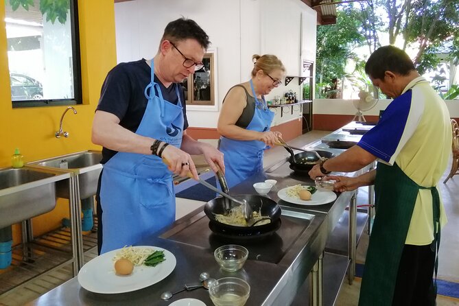 Private Half-Day Thai Cooking Class in Chiang Mai - Customer Reviews and Ratings