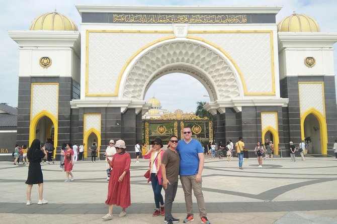 Private Kuala Lumpur City Tour Include Batu Caves - Accessibility Features