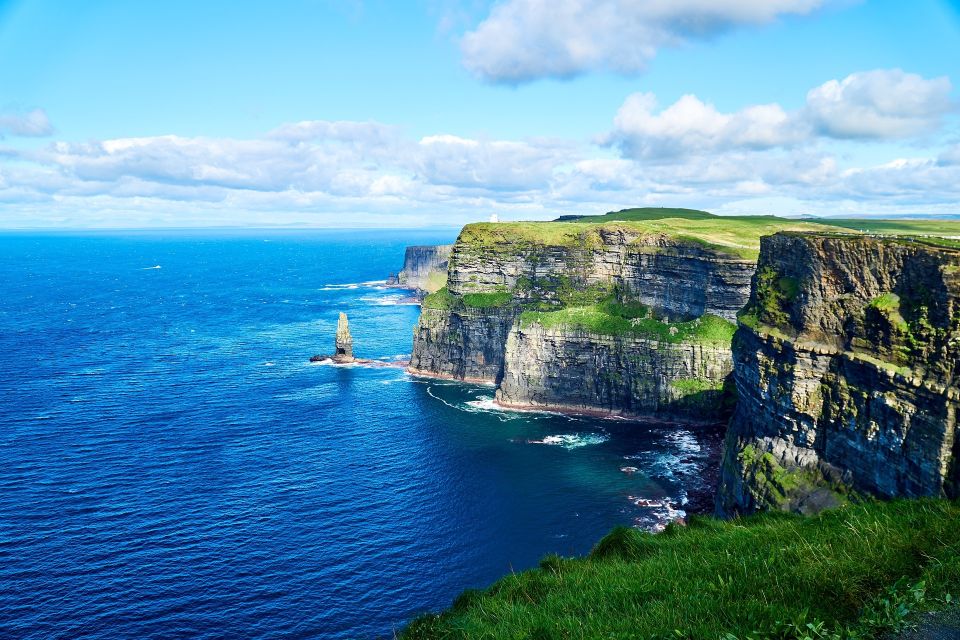 Rail Tour: The Cliffs of Moher & Bunratty Castle Tour - Tips for Travelers