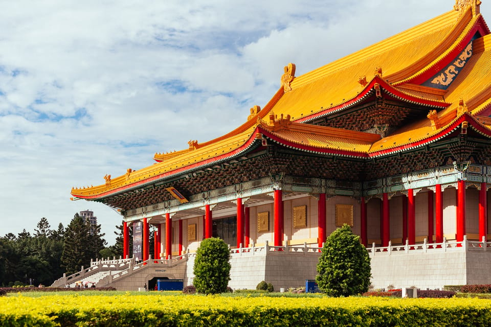 Taipei: Private Tour With Locals – Highlights & Hidden Gems - Flexible and Hassle-free Booking