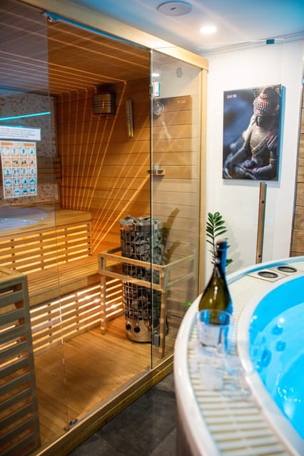 Unique Private Spa With Jacuzzi and Sauna in Prague - Location and Accessibility