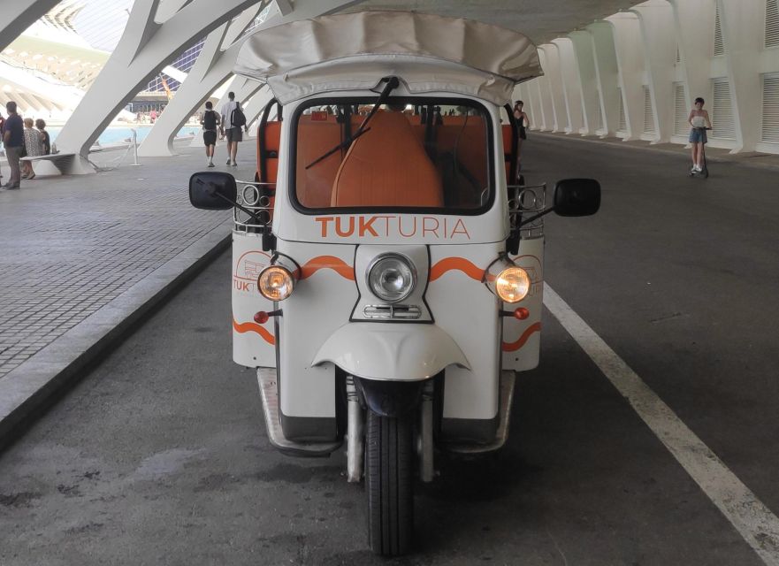 Valencia: Tuk Tuk Modern Tour - Scenic Views and Guided Tours