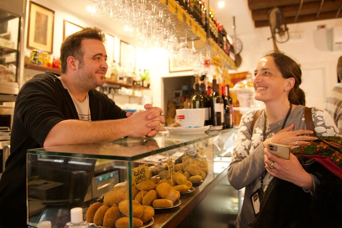 Venice Cicchetti & Spritz Food Tour in Cannaregio With Dinner - Dining Experience Highlights