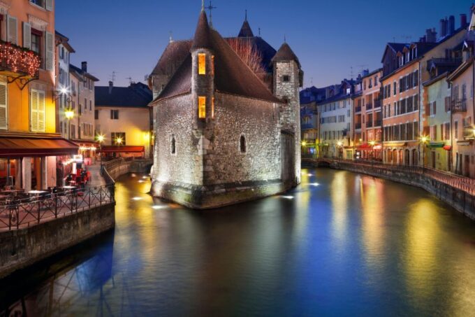Annecy: First Discovery Walk and Reading Walking Tour - Frequently Asked Questions