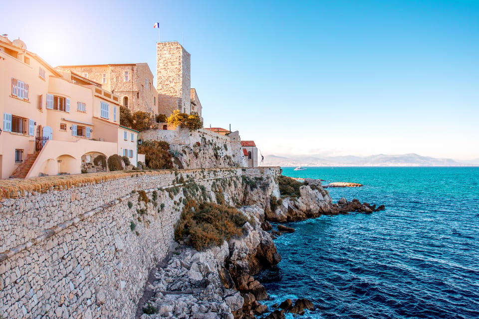 Antibes Walking Tour + Little Tasting and Souvenir - Sum Up