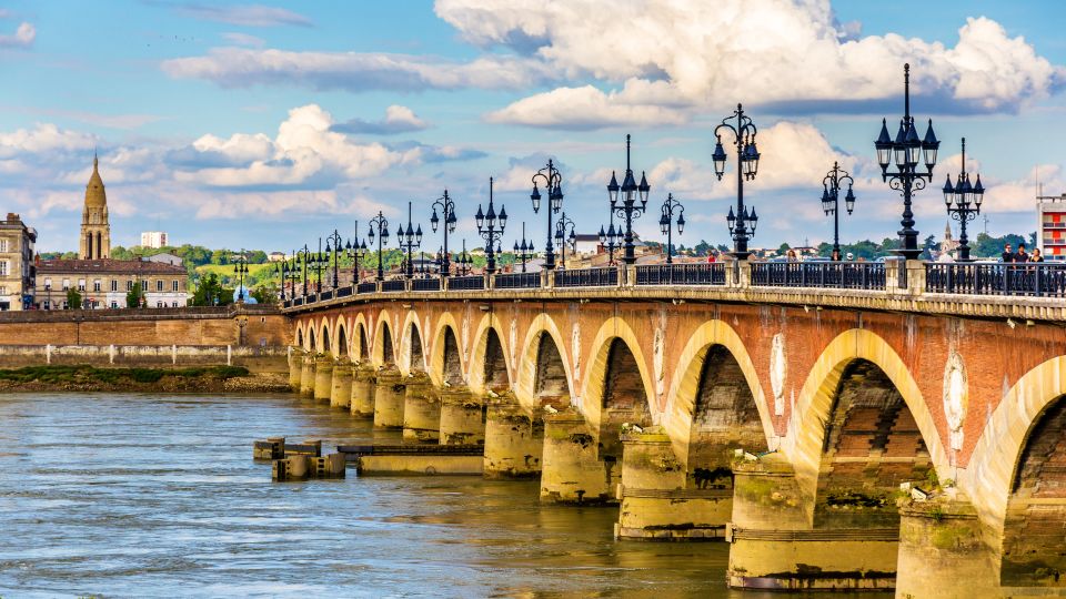 Bordeaux: First Discovery Walk and Reading Walking Tour - Frequently Asked Questions