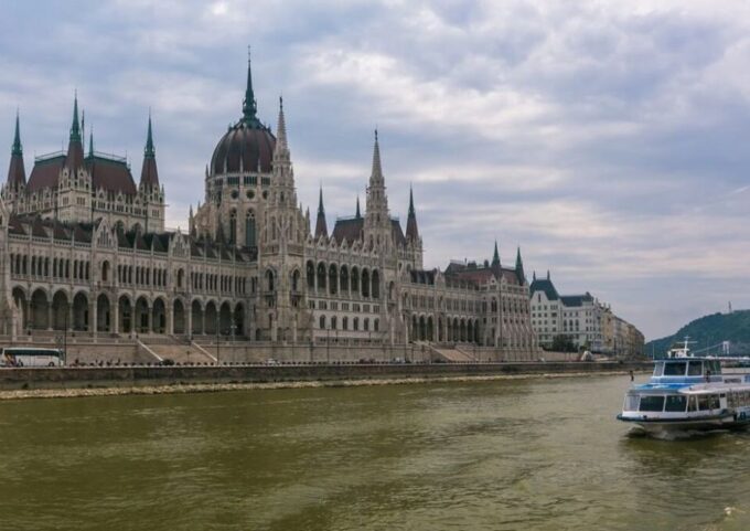 Budapest: 4-Hour Guided Bus Tour With River Cruise - Frequently Asked Questions
