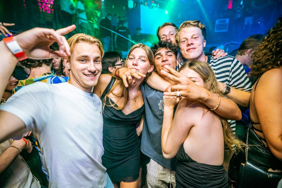 Budapest: Boat Party With Option of Unlimited Drinks - Frequently Asked Questions