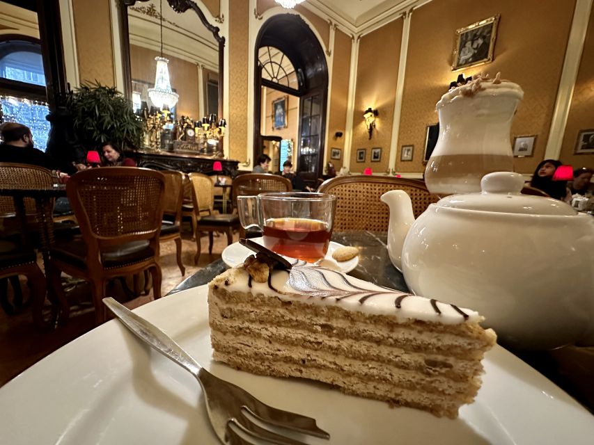 Budapest: Buda District Walking Tour With Cake and Coffee - Frequently Asked Questions