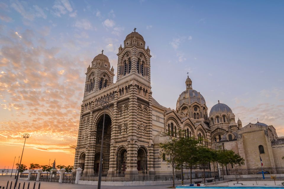 Marseille: First Discovery Walk and Reading Walking Tour - Frequently Asked Questions