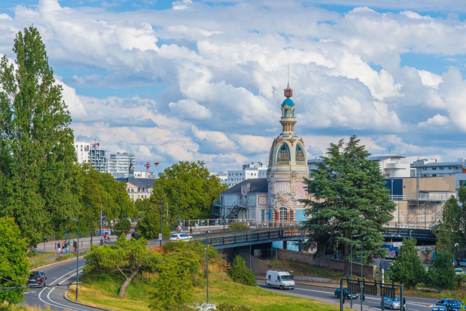 Nantes: First Discovery Walk and Reading Walking Tour - Frequently Asked Questions