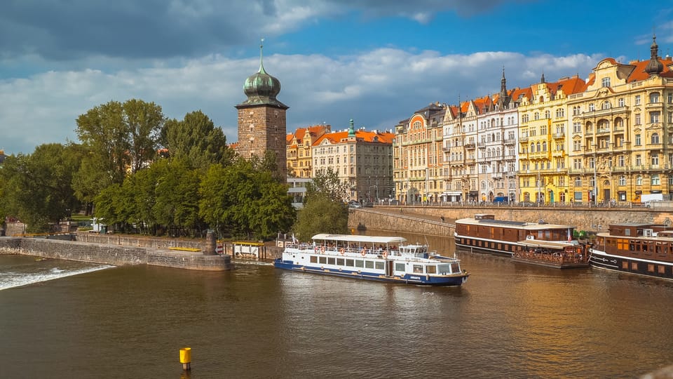 Prague: Narrated Sightseeing Cruise - Frequently Asked Questions