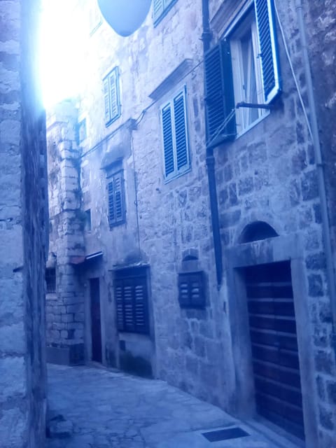 ŠIbenik: Early Morning Walking Tour - The Sum Up