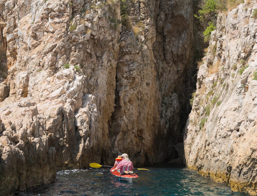 Water Activity, Kayak Tours With a Guide, Cliff Jumping - The Sum Up