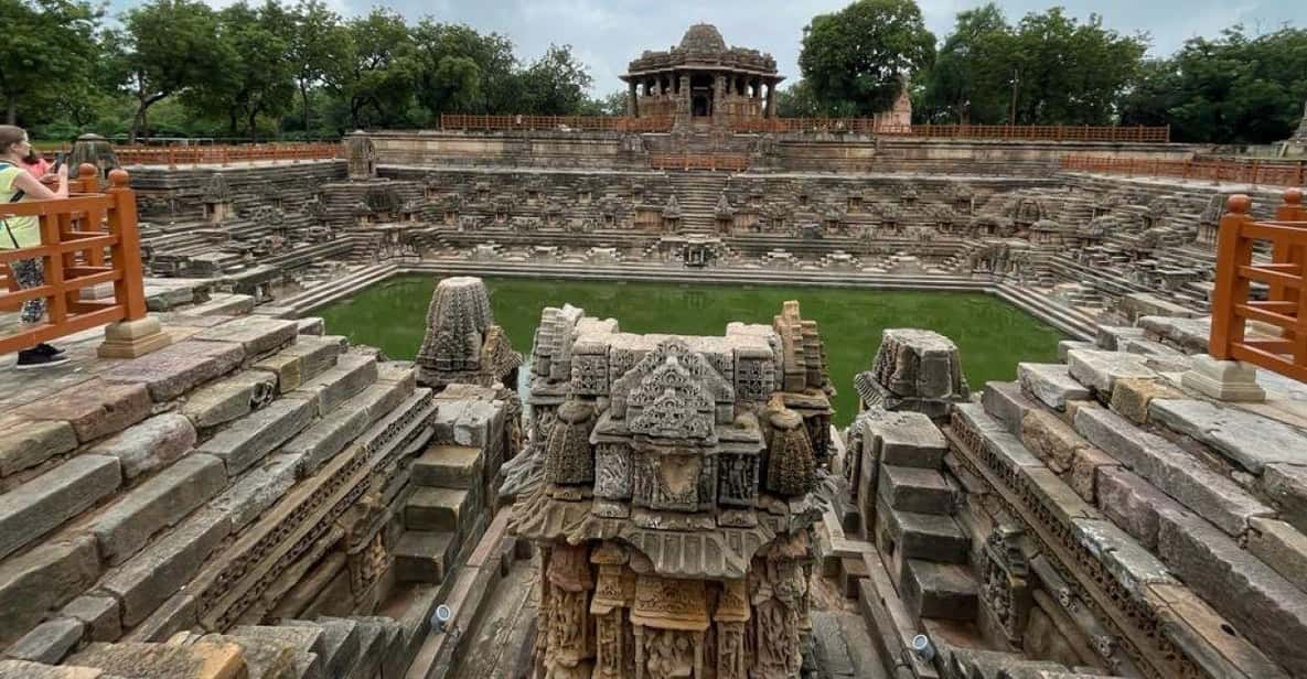 Ahmedabad: Sun Temple of Modhera & Queens Stepwell Day Trip - Good To Know