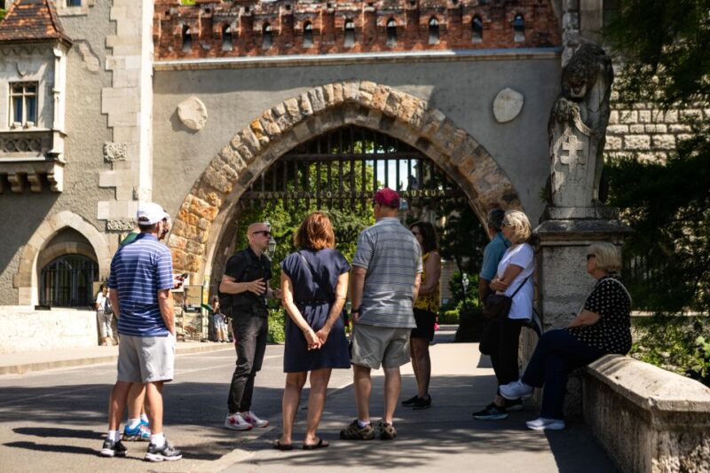 All About Budapest: 6-Hr Walking Tour With 3-Course Lunch - Good To Know
