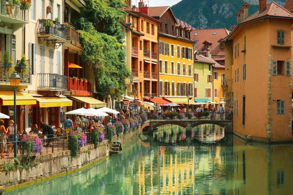 Annecy: Capture the Most Photogenic Spots With a Local - Key Points