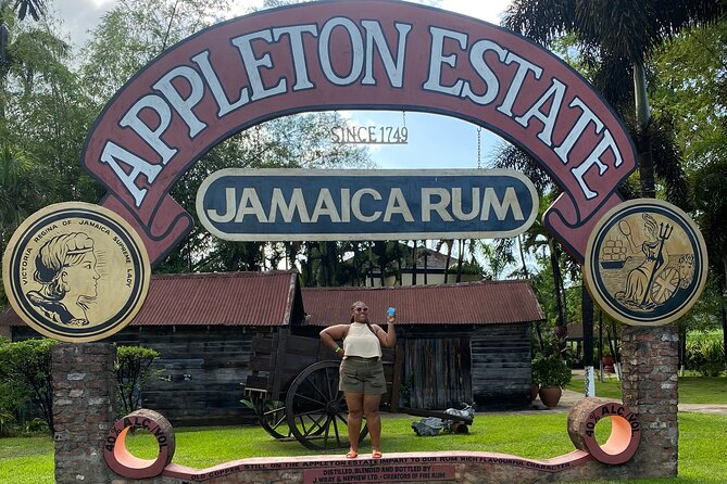 Appleton Estate Rum Tour and Floyd'S Pelican Bar From Montego Bay - Good To Know