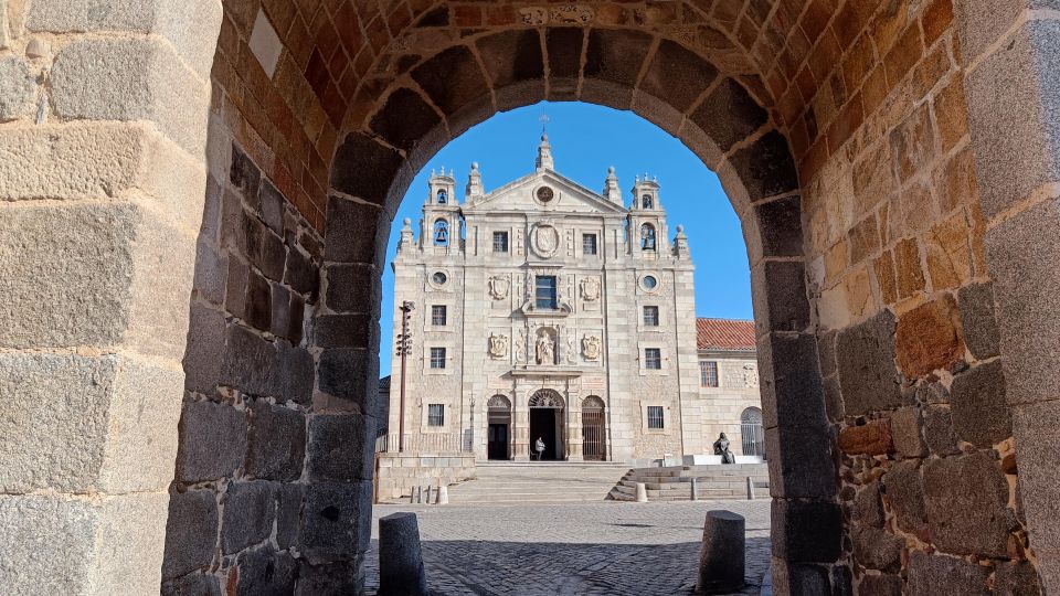 Ávila. Visit the Historic Center and Walls - Good To Know