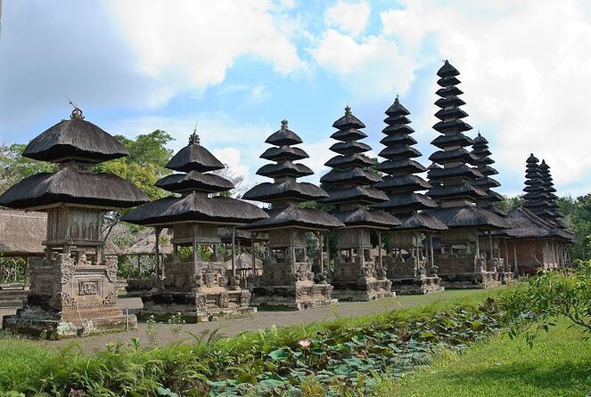 BALI INSTAGRAM TOURS; Handara Gate, Taman Ayun, & Ulundanu Temple - Good To Know