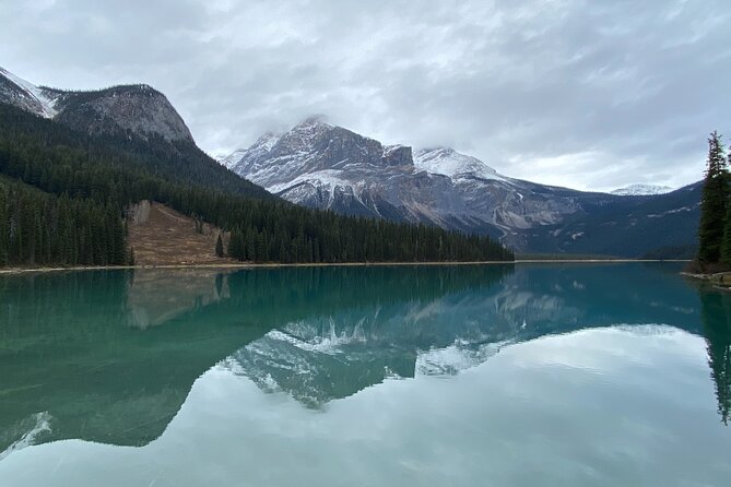 Banff & Yoho Parks | Lake Louise | Moraine Lake | Emerald Lake – PRIVATE TOUR