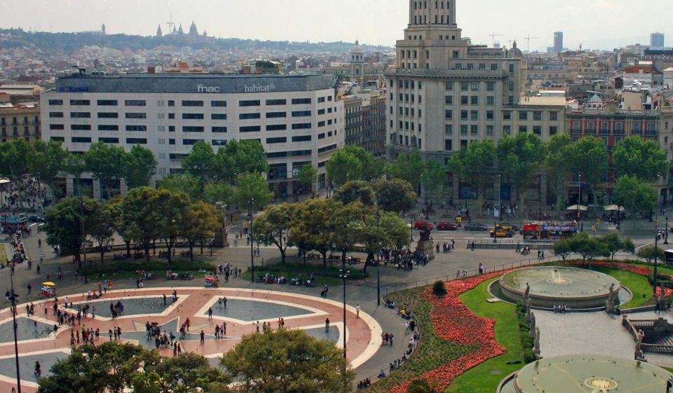 Barcelona: Gothic Quarter Walking Tour With Optional Pintxos - Good To Know