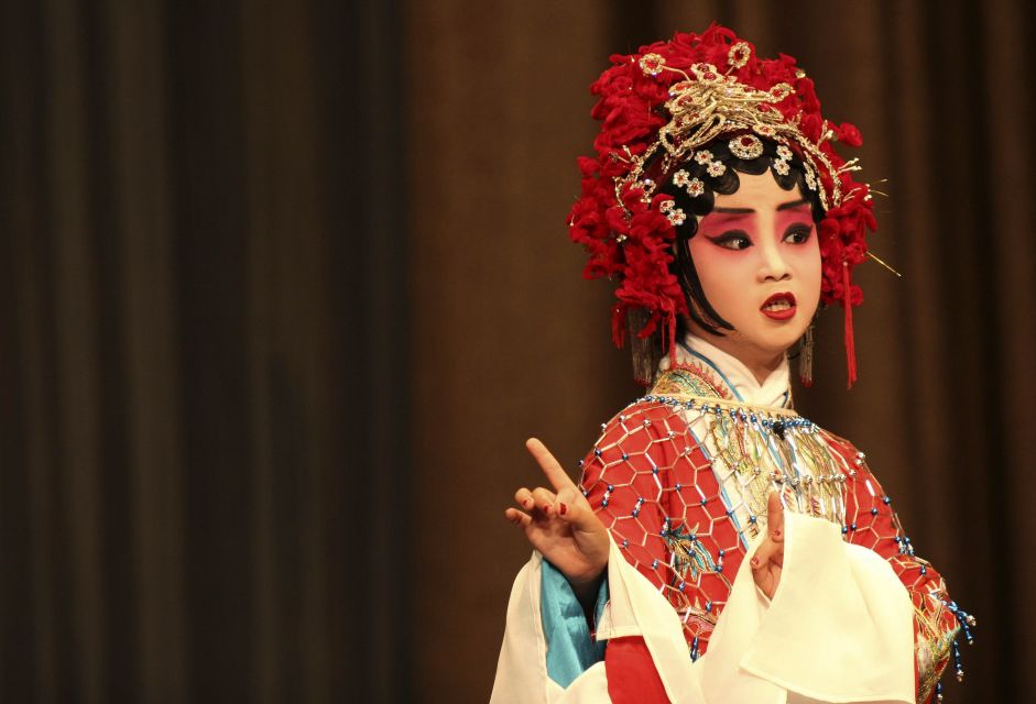 Beijing: Night Tour Of Peking Opera Show / Transfer - Good To Know