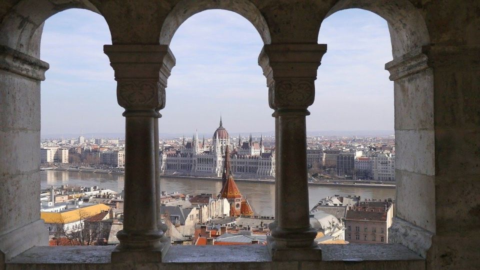 Budapest: Best of City Highlights Walking Tour - Good To Know