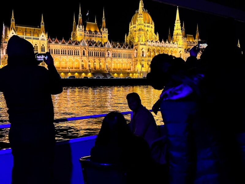 Budapest: City Highlights Cruise With Welcome Drink - Good To Know