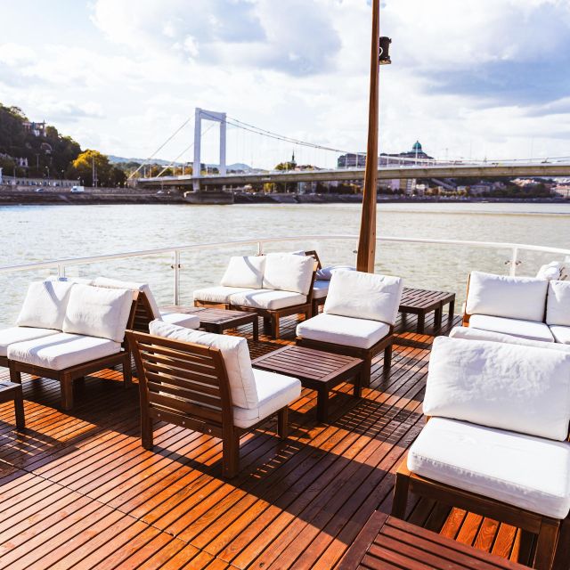 Budapest: Premium Daytime Cruise With Tokaj Frizzante - Good To Know