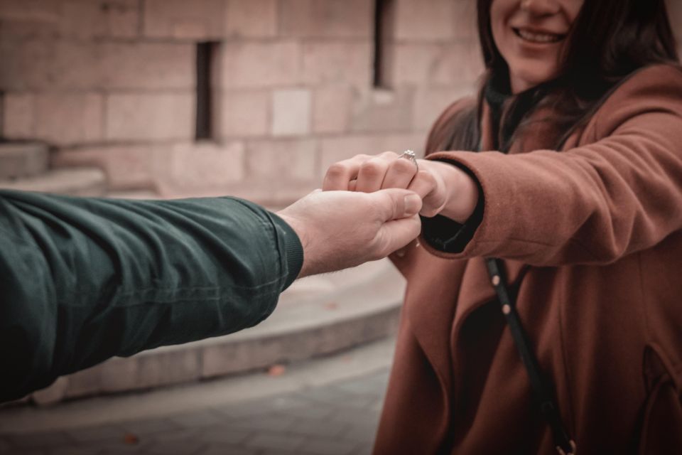 Budapest: Proposal Photos at Enchanting Fishermans Bastion - Good To Know