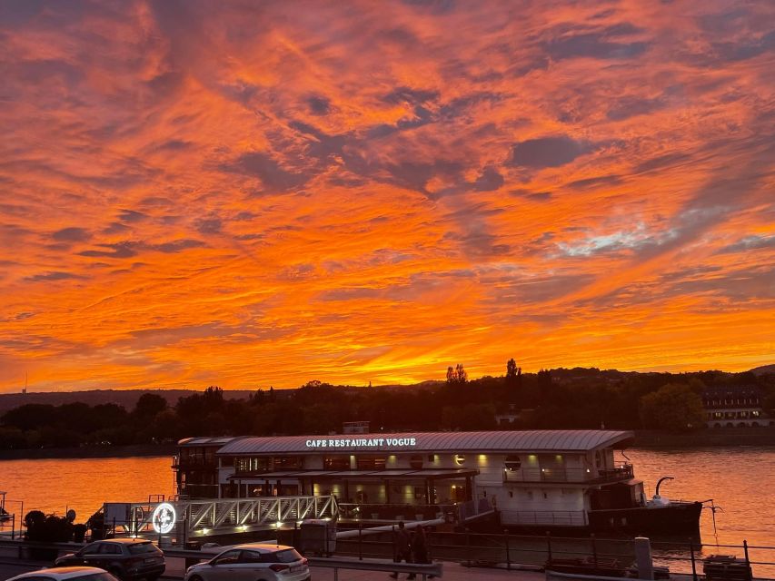 Budapest: Romantic Dinner on the Danube at a Boat Restaurant - Good To Know