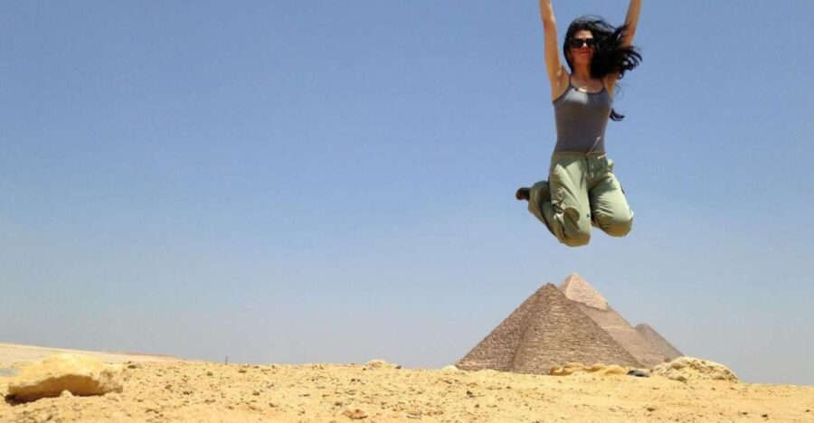 Cairo: Pyramids, Museum & Bazaar Private Tour, Entry & Lunch