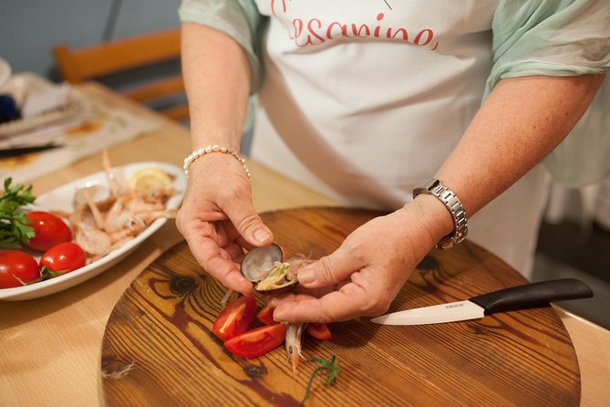 Cesarine: Small Group Market Tour & Cooking Class in Naples - Good To Know