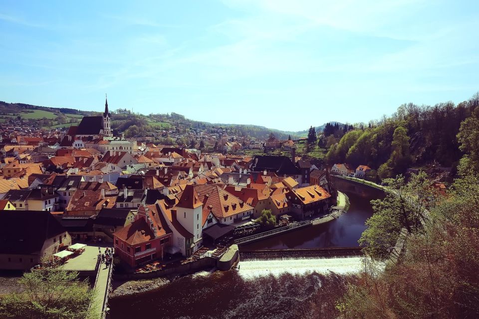 Cesky Krumlov: Express Walk With a Local in 60 Minutes - Good To Know