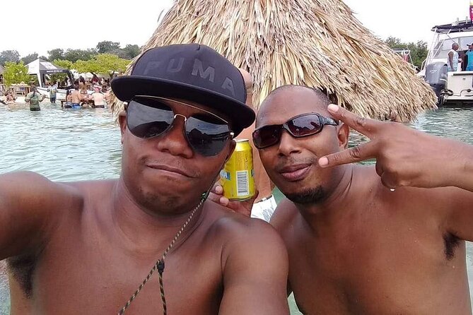 Cholon and Rosario Islands Party Boat! All Inclusive VIP - Experience Overview