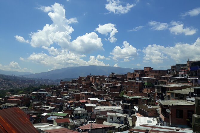 Comuna 13, Graffiti Tour Medellin