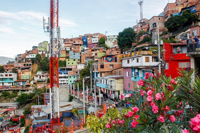 Comuna 13 Tour - Good To Know