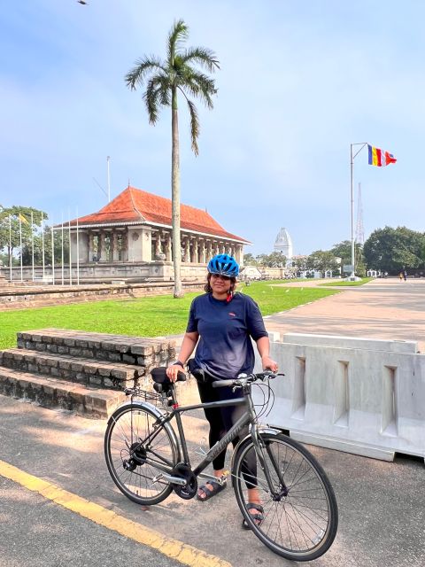 Cycling Through Colombo - Good To Know