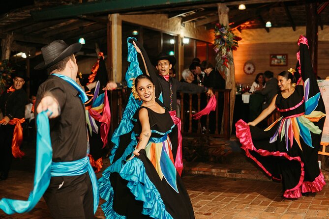 Dinner + Typical Dance Show at the Best Viewpoint in San José - Good To Know